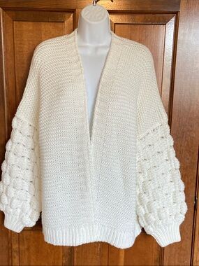Harper Heritage Bubble Sleeve Open Front Chunky Cardigan in cream/ivory Medium